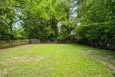 Exterior - 3816 Davis St, Norfolk, VA 23513 photo 4 of 9