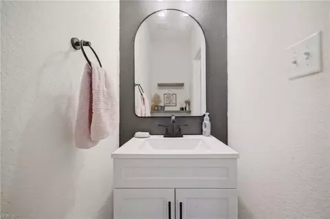 Bath - 3816 Davis St, Norfolk, VA 23513 photo 1 of 3