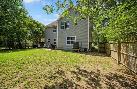 Exterior - 3816 Davis St, Norfolk, VA 23513 photo 8 of 9