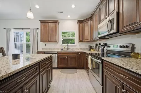 Kitchen - 3816 Davis St, Norfolk, VA 23513 photo 4 of 4