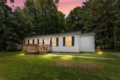 22283 Thomaston Rd, Newsoms, VA 23874