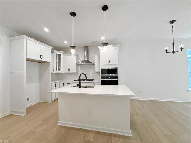 1531 Waltham Ln, Newport News, VA 23608