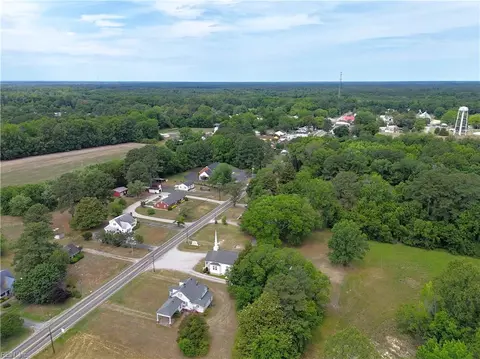 373 Colonial Trl, Surry County, VA 23883 photo 12
