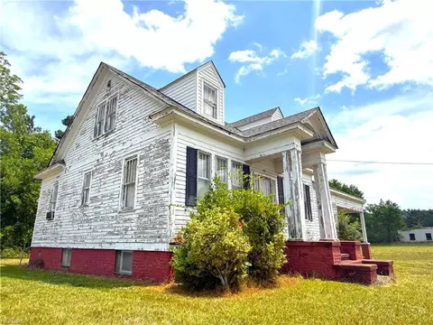 373 Colonial Trl, Surry County, VA 23883 photo 25