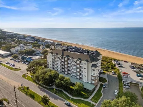 3800 Dupont Cir # 302, Virginia Beach, VA 23455