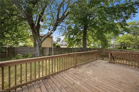 Exterior - 1902 Bay Ave, Hampton, VA 23661 photo 2 of 3