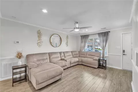 Living - 5 Jimmy Cir, Hampton, VA 23666 photo 1 of 3