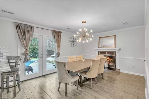 Dining - 5 Jimmy Cir, Hampton, VA 23666 photo 2 of 3