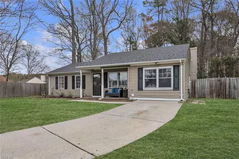 Exterior - 5 Jimmy Cir, Hampton, VA 23666 photo 2 of 8