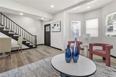 Entry Way - 724 C Ave, Norfolk, VA 23504 photo 1 of 4
