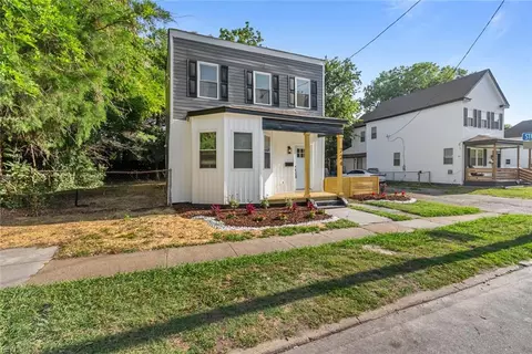 Exterior - 724 C Ave, Norfolk, VA 23504 photo 2 of 6