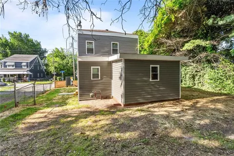 Exterior - 724 C Ave, Norfolk, VA 23504 photo 5 of 6