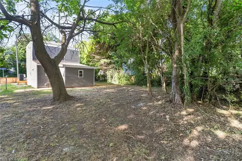Exterior - 724 C Ave, Norfolk, VA 23504 photo 6 of 6