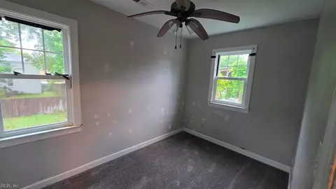 Bedroom - 130 Burns St, Hampton, VA 23669 photo 4 of 7