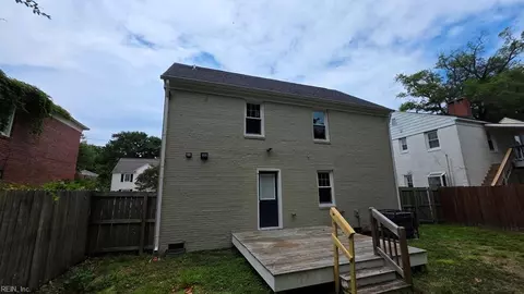 Exterior - 130 Burns St, Hampton, VA 23669 photo 3 of 3