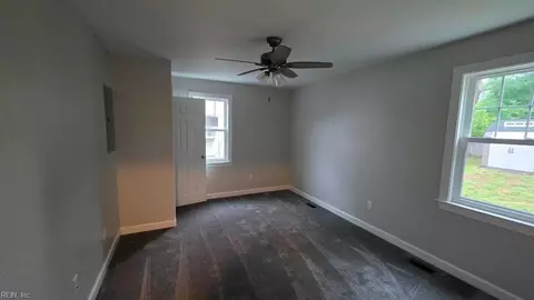 Bedroom - 130 Burns St, Hampton, VA 23669 photo 1 of 7