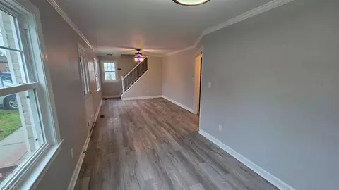 Entry Way - 130 Burns St, Hampton, VA 23669 photo 1 of 4