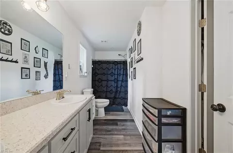 Entry Way - 4568 Johns Point Rd, Gloucester, VA 23061 photo 3 of 3