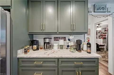 Kitchen - 4568 Johns Point Rd, Gloucester, VA 23061 photo 3 of 5