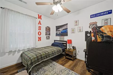 Bedroom - 4568 Johns Point Rd, Gloucester, VA 23061 photo 5 of 5