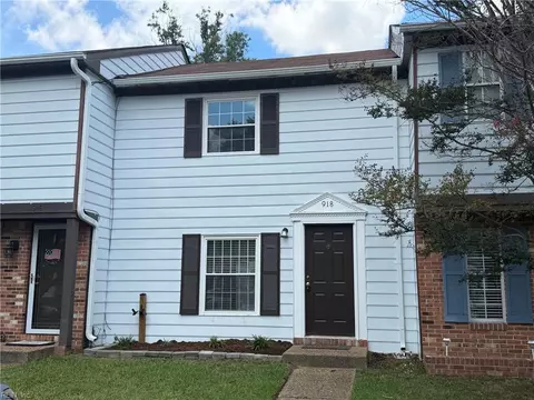 918 Seabreeze Ct, Chesapeake, VA 23320