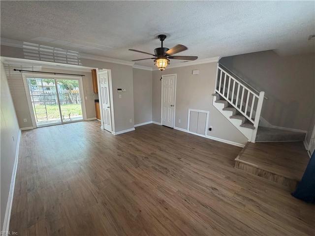 918 Seabreeze Ct, Chesapeake, VA 23320