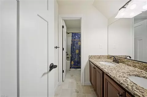 Entry Way - 273 Collins Rd, Suffolk, VA 23438 photo 3 of 7