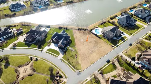 341 Scone Castle Loop, Chesapeake, VA 23322 photo 3