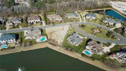 341 Scone Castle Loop, Chesapeake, VA 23322 photo 2
