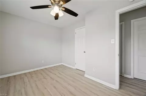 Bedroom - 18 Janet Dr, Hampton, VA 23666 photo 5 of 6