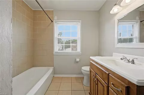 Bath - 18 Janet Dr, Hampton, VA 23666 photo 1 of 1