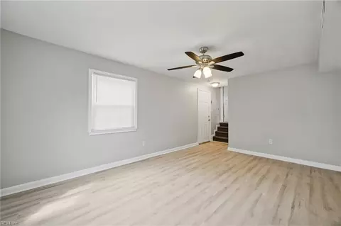 Living - 18 Janet Dr, Hampton, VA 23666 photo 3 of 3