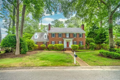 413 Wickwood Dr, Chesapeake, VA 23322