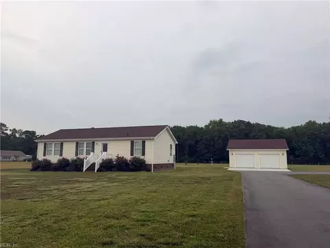 563 Daniels Rd, Corapeake, NC 27926