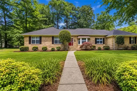 912 Upper Hastings Way, Virginia Beach, VA 23452
