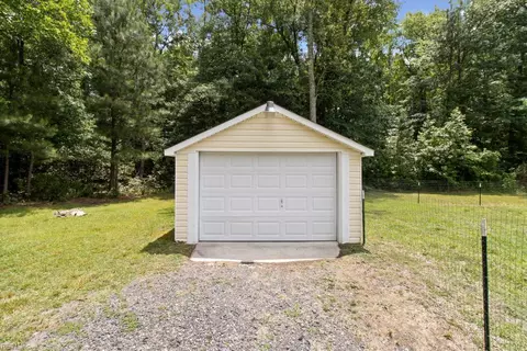 Exterior - 3864 Cappahosic Rd, Gloucester, VA 23061 photo 2 of 3