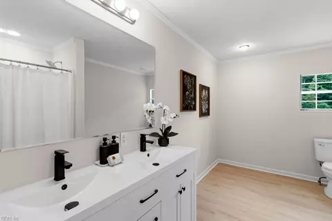 Bath - 3864 Cappahosic Rd, Gloucester, VA 23061 photo 1 of 2