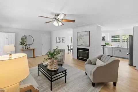 Living - 3864 Cappahosic Rd, Gloucester, VA 23061 photo 2 of 4