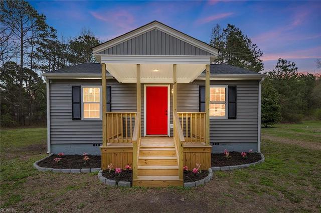 20509 Thomas Woods Trl, Zuni, VA 23898