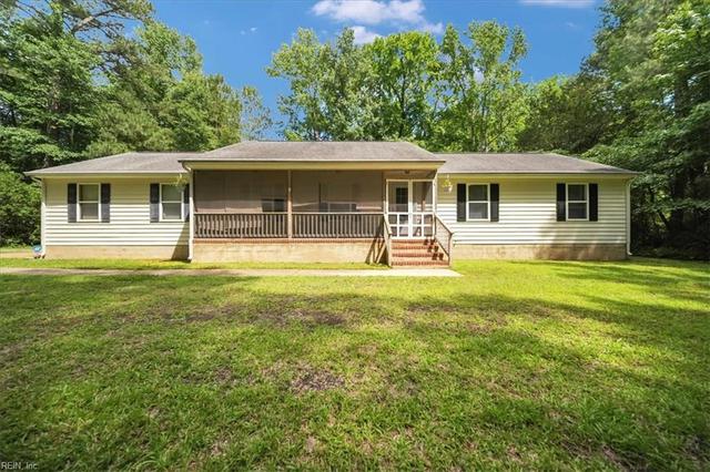 8996 Guinea Rd, Hayes, VA 23072