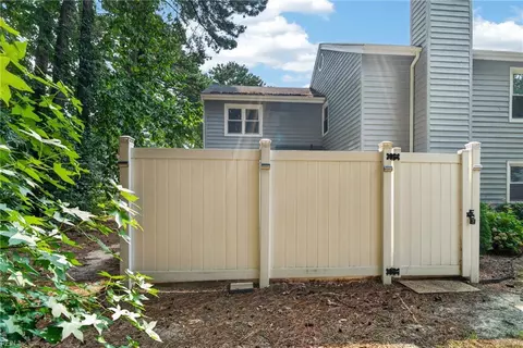Exterior - 91 Madison Chse Chase, Hampton, VA 23666 photo 6 of 6