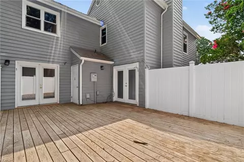Exterior - 91 Madison Chse Chase, Hampton, VA 23666 photo 3 of 6