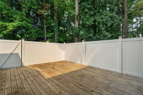 Exterior - 91 Madison Chse Chase, Hampton, VA 23666 photo 4 of 6