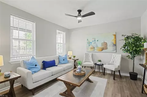 323 Poplar Ave, Newport News, VA 23607