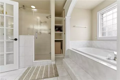 Bath - 3932 Colony Pointe Dr, Chesapeake, VA 23321 photo 7 of 8