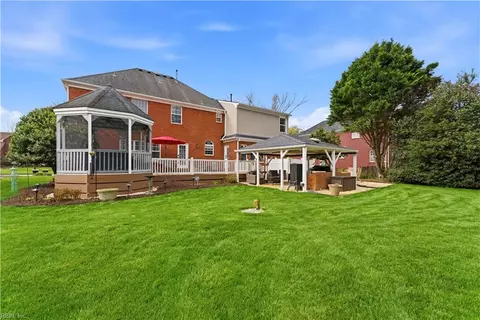 Exterior - 3932 Colony Pointe Dr, Chesapeake, VA 23321 photo 10 of 11