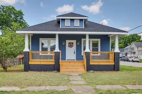215 Blair Ave, Newport News, VA 23607