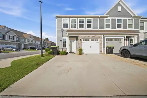 1607 Songbird Ln, Chesapeake, VA 23323