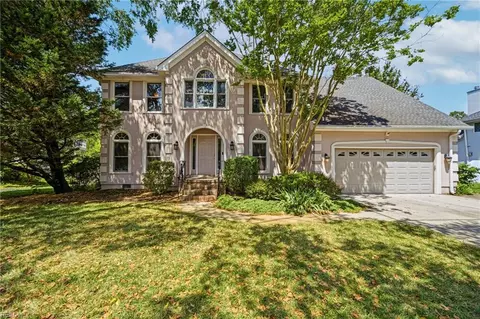 220 Marsh Island Dr, Chesapeake, VA 23320