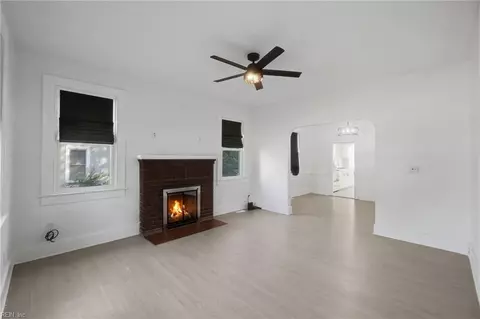 118 Cherry Ave, Hampton, VA 23661